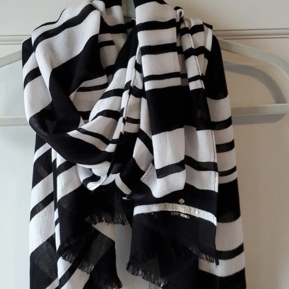 KATE SPADE BLACK WHITE STRIPE LIGHTWEIGHT SCARF WRAP NAUTICAL SUMMER BEACHY
